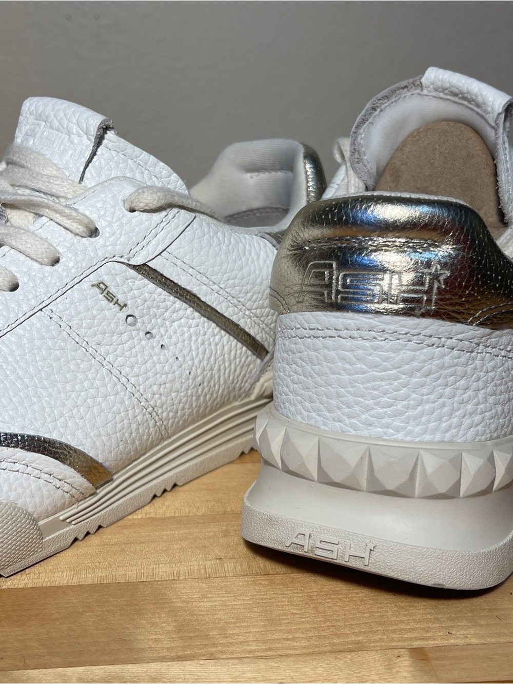 ASH Podium White Leather Sneakers Silver Metallic Detail Fashion Shoes